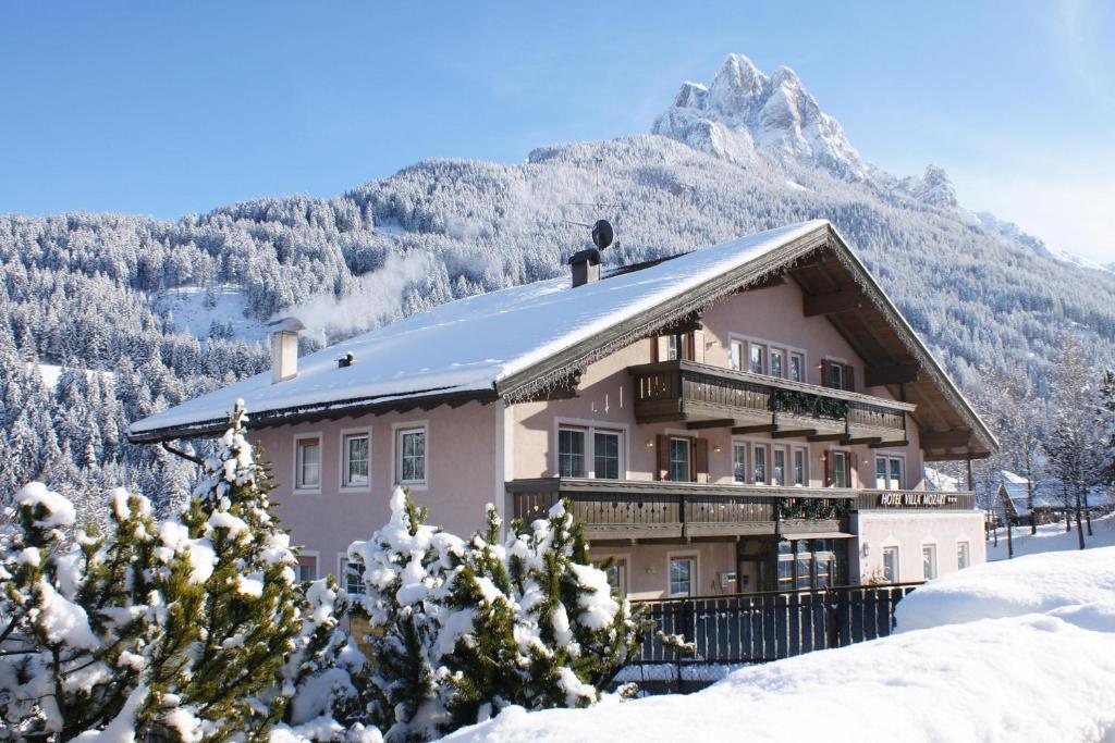Hotel Villa Mozart ポッツァ・ディ・ファッサ エクステリア 写真