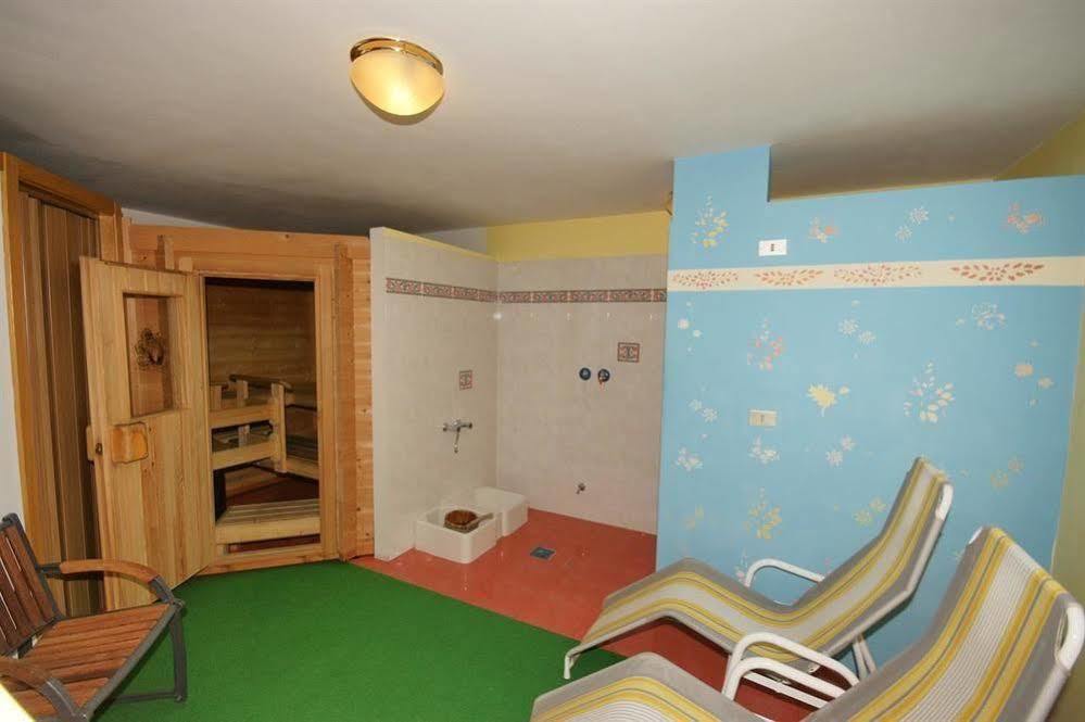 Hotel Villa Mozart ポッツァ・ディ・ファッサ エクステリア 写真