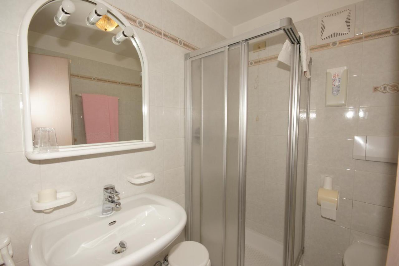 Hotel Villa Mozart ポッツァ・ディ・ファッサ エクステリア 写真